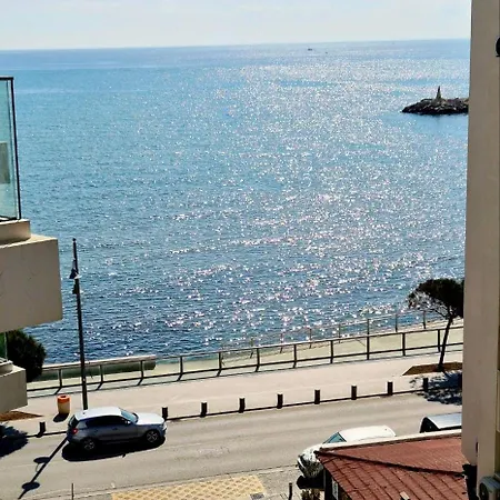 Apartment Bright With A Sea-view On The First Line *